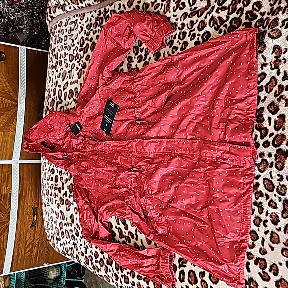 Torrid 2x wind rain resistant thin polka dot jacket New with tags! NWT